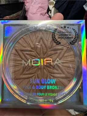 Moira Sun Glow Face  and body bronzer matte sun kissed